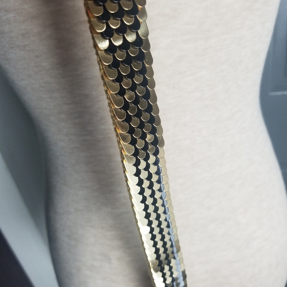 Vintage unique goldtone scales stretch belt - Picture 6 of 8